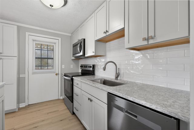 3080 Featherstone Drive, Burlington, KY 41005