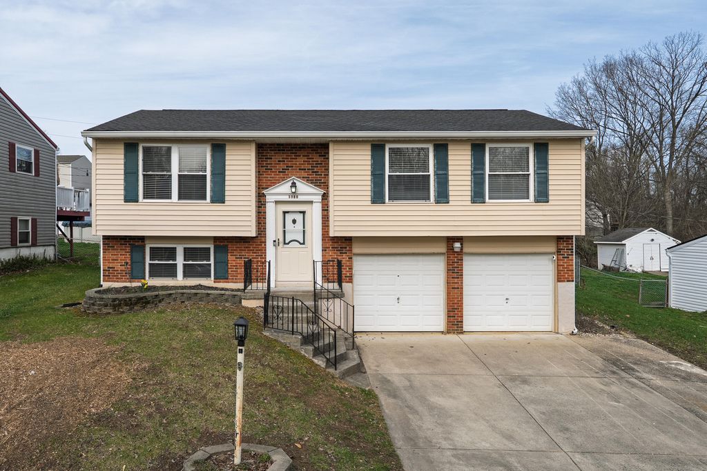 3080 Featherstone Drive, Burlington, KY 41005