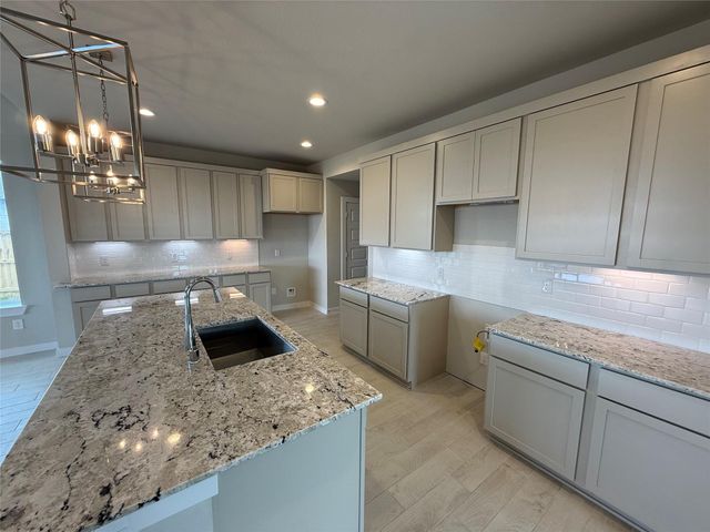 607 Yard Master Trail, Rosharon, TX 77583