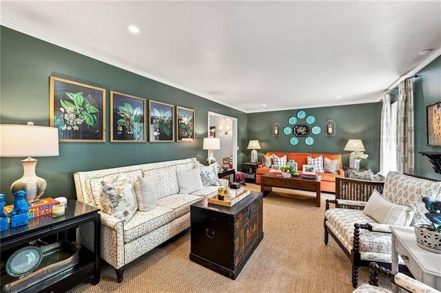 670 Robinhood Trail, Gainesville, GA 30501