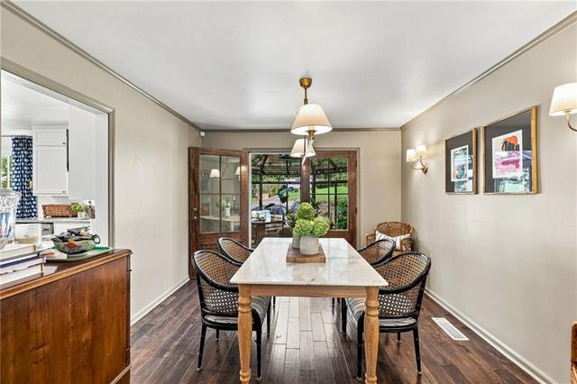 670 Robinhood Trail, Gainesville, GA 30501