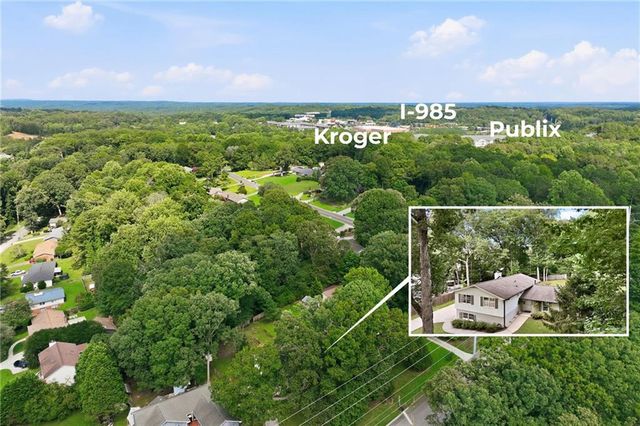670 Robinhood Trail, Gainesville, GA 30501