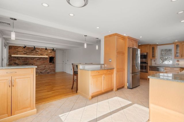 59 Russett Hill Road, Sherborn, MA 01770