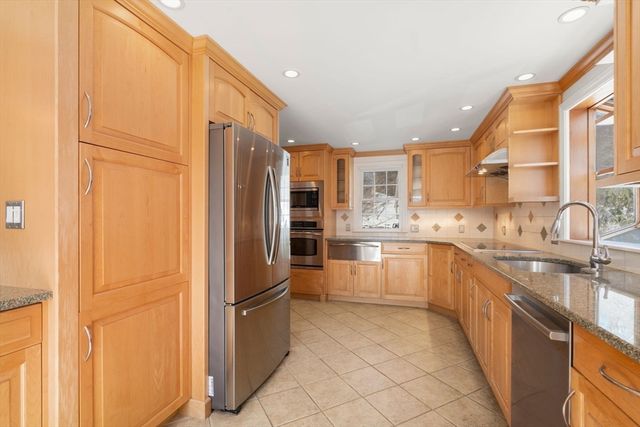 59 Russett Hill Road, Sherborn, MA 01770