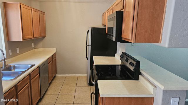 1287 N ALMA SCHOOL Road 164, Chandler, AZ 85224