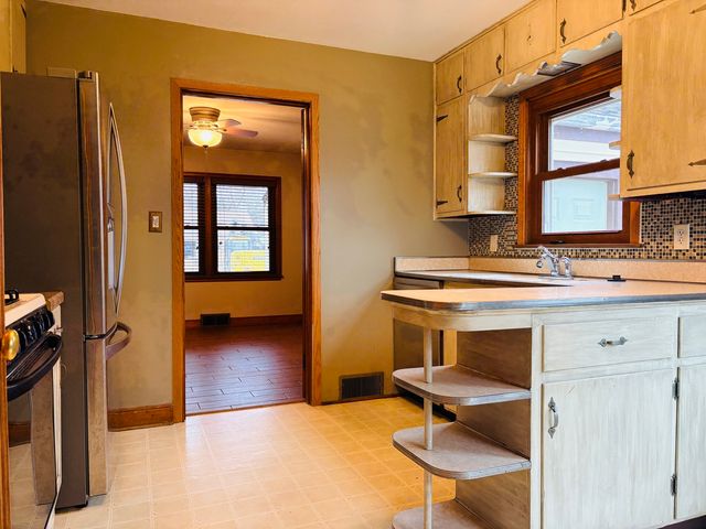 5003 Arlington Street, Loves Park, IL 61111