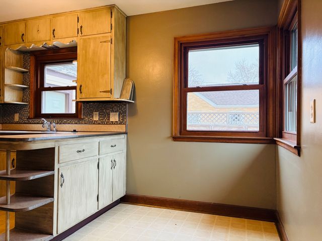 5003 Arlington Street, Loves Park, IL 61111