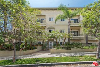 11540 Rochester Avenue 103, Los Angeles, CA 90025