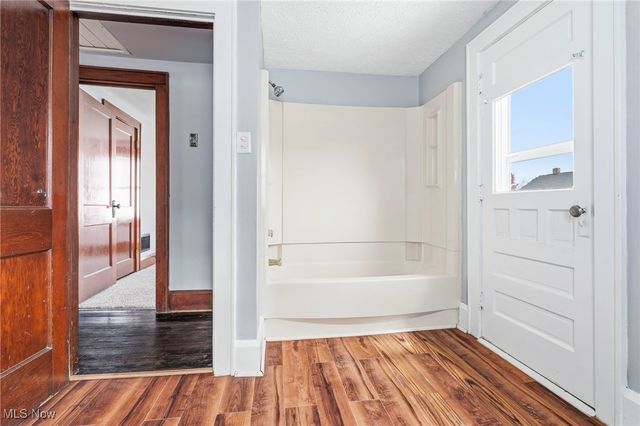 819 Race Street, Dover, OH 44622