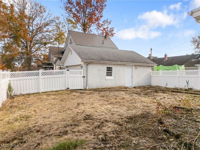 819 Race Street, Dover, OH 44622