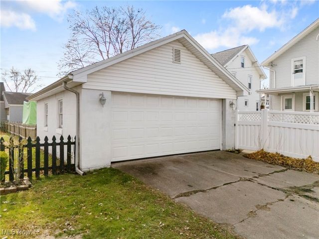 819 Race Street, Dover, OH 44622