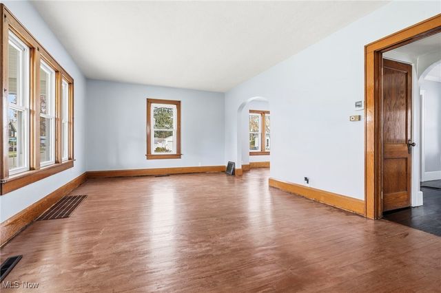 819 Race Street, Dover, OH 44622