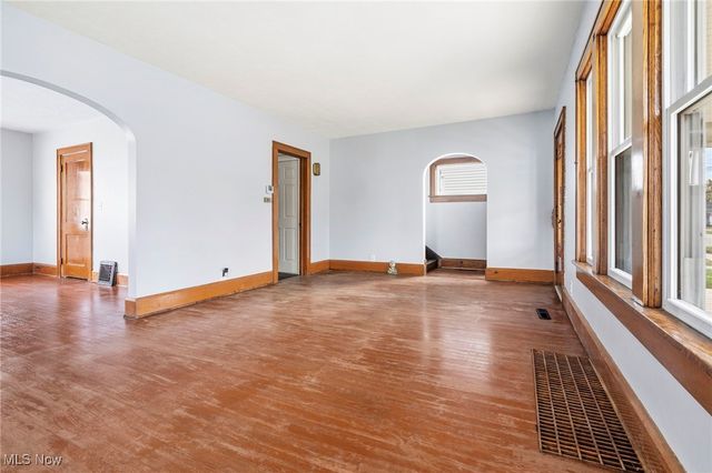 819 Race Street, Dover, OH 44622