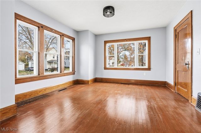 819 Race Street, Dover, OH 44622