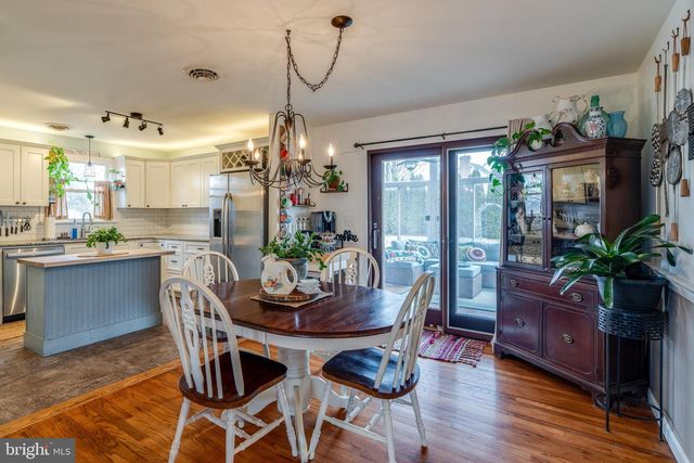 15 MAIN ST, Akron, PA 17501