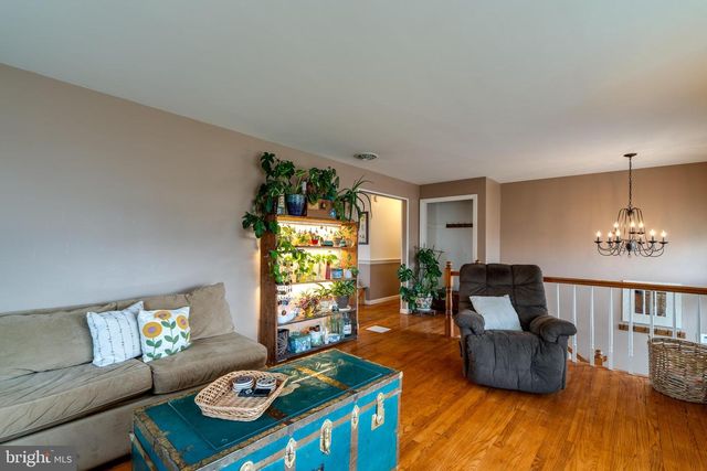 15 MAIN ST, Akron, PA 17501