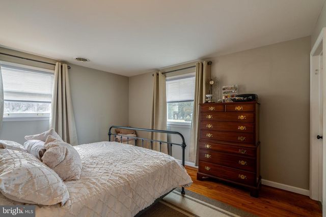 15 MAIN ST, Akron, PA 17501