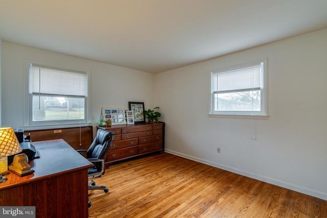 15 MAIN ST, Akron, PA 17501