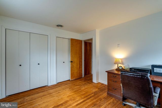 15 MAIN ST, Akron, PA 17501