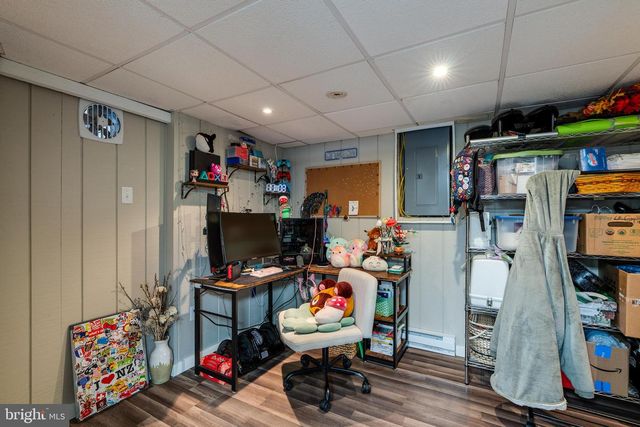 15 MAIN ST, Akron, PA 17501