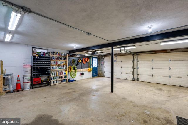 15 MAIN ST, Akron, PA 17501