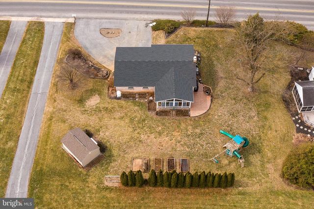 15 MAIN ST, Akron, PA 17501