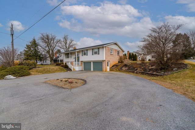 15 MAIN ST, Akron, PA 17501