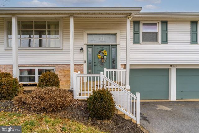 15 MAIN ST, Akron, PA 17501