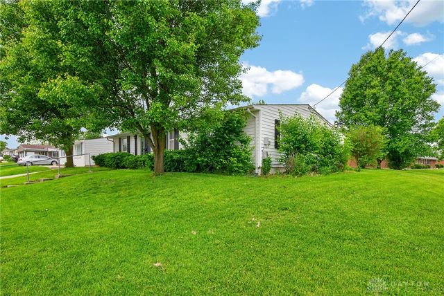 70 Suncrest Drive, Lebanon, OH 45036