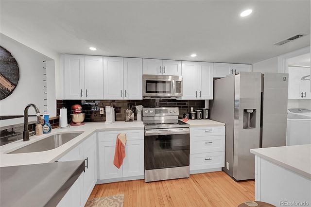 10430 W Jewell Avenue B, Lakewood, CO 80232