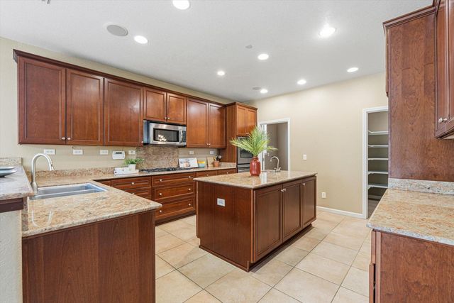 1395 Standish Cir, Lincoln, CA 95648