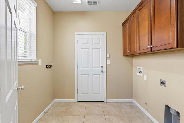 1395 Standish Cir, Lincoln, CA 95648