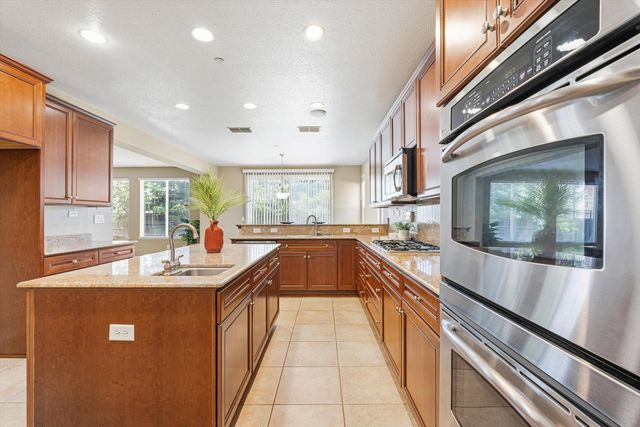1395 Standish Cir, Lincoln, CA 95648