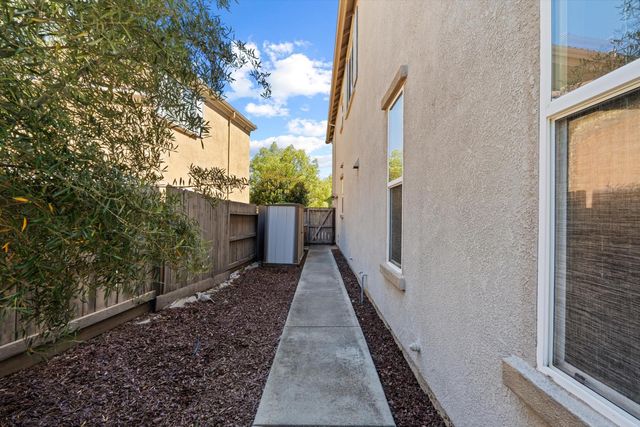 1395 Standish Cir, Lincoln, CA 95648
