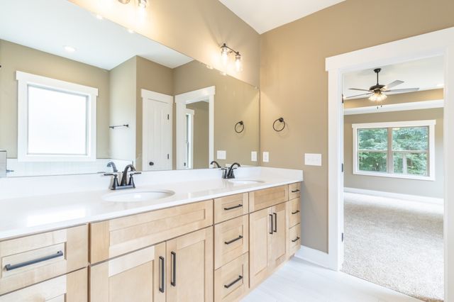 1191 Hangar Rd, Springfield, TN 37172