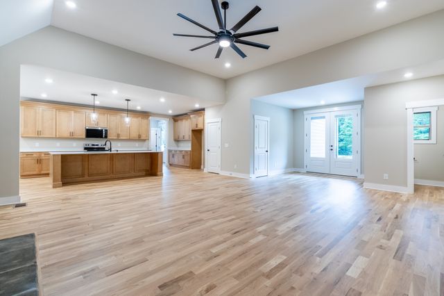 1191 Hangar Rd, Springfield, TN 37172