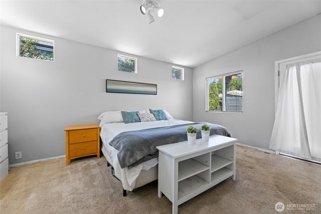 1110 S Bennett Street, Seattle, WA 98108