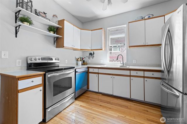 1110 S Bennett Street, Seattle, WA 98108