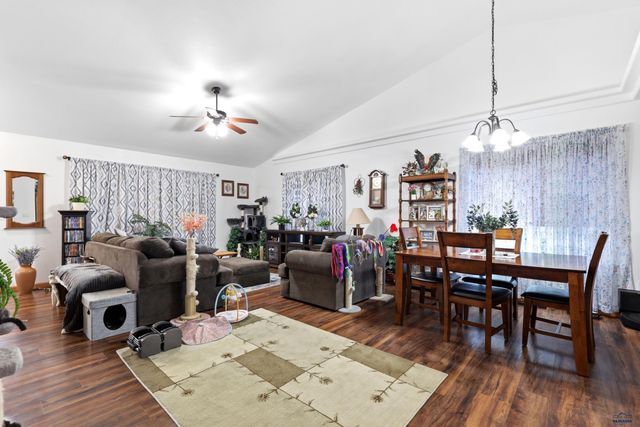 6850 MULBERRY DR, Summerset, SD 57718