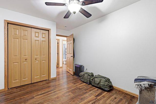 6850 MULBERRY DR, Summerset, SD 57718