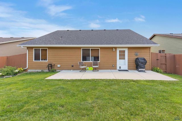 6850 MULBERRY DR, Summerset, SD 57718
