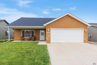 6850 MULBERRY DR, Summerset, SD 57718