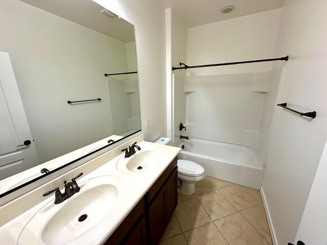 4261 N 180th Lane, Goodyear, AZ 85395