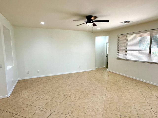 4261 N 180th Lane, Goodyear, AZ 85395