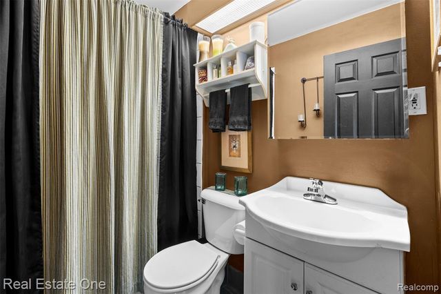 23340 Joy Street, Saint Clair Shores, MI 48082