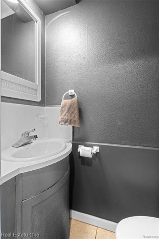 23340 Joy Street, Saint Clair Shores, MI 48082