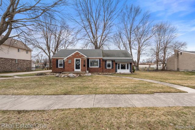 23340 Joy Street, Saint Clair Shores, MI 48082