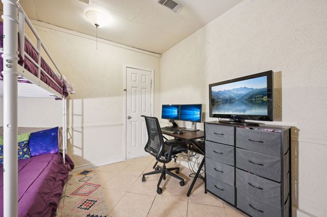 1021 Pleasant Valley Road, Garland, TX 75040