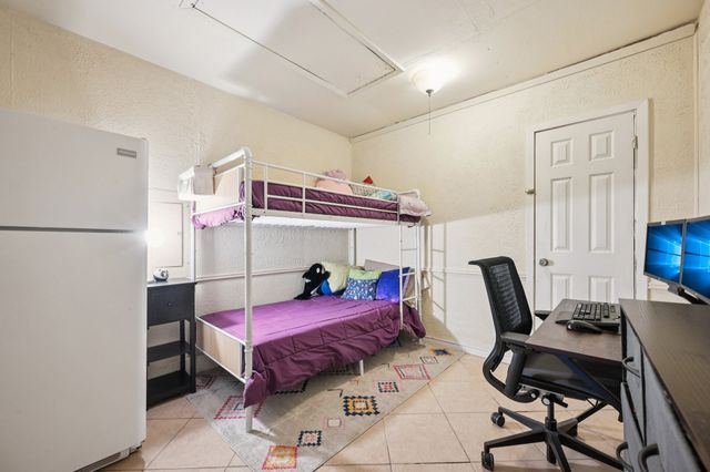 1021 Pleasant Valley Road, Garland, TX 75040