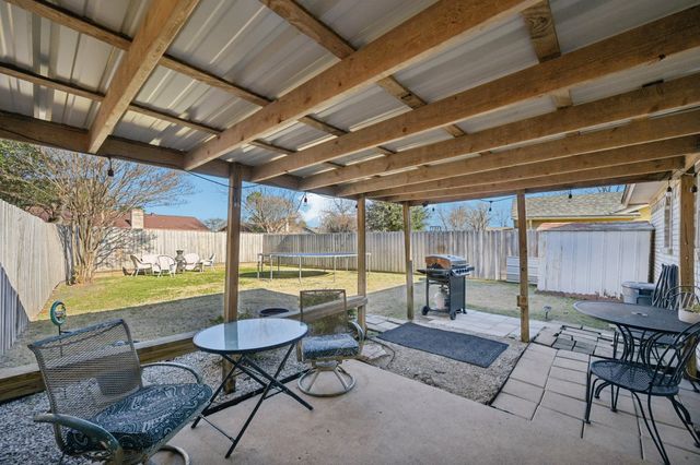 1021 Pleasant Valley Road, Garland, TX 75040